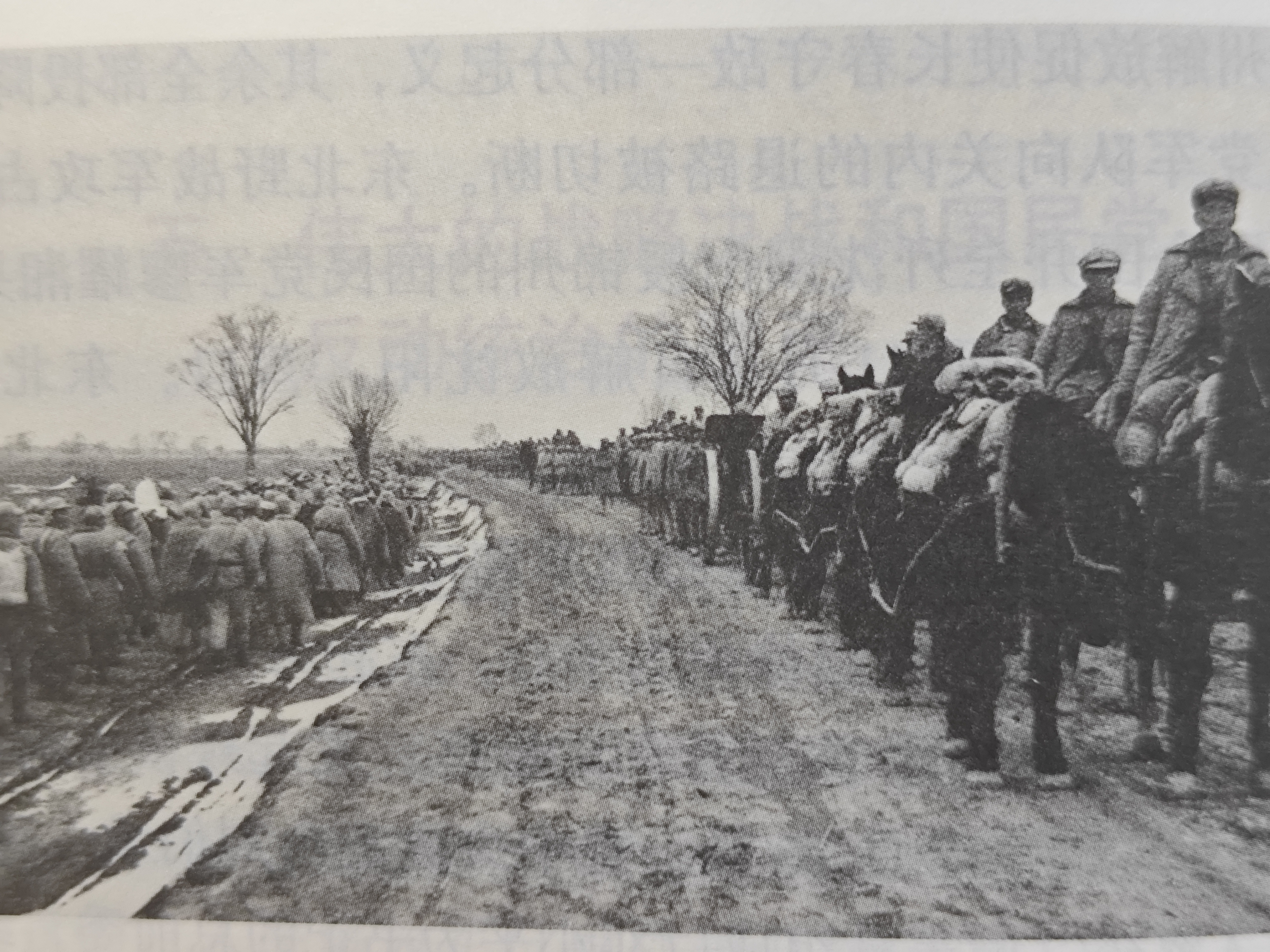 淮海战役中人民解放军凯歌行进.jpg