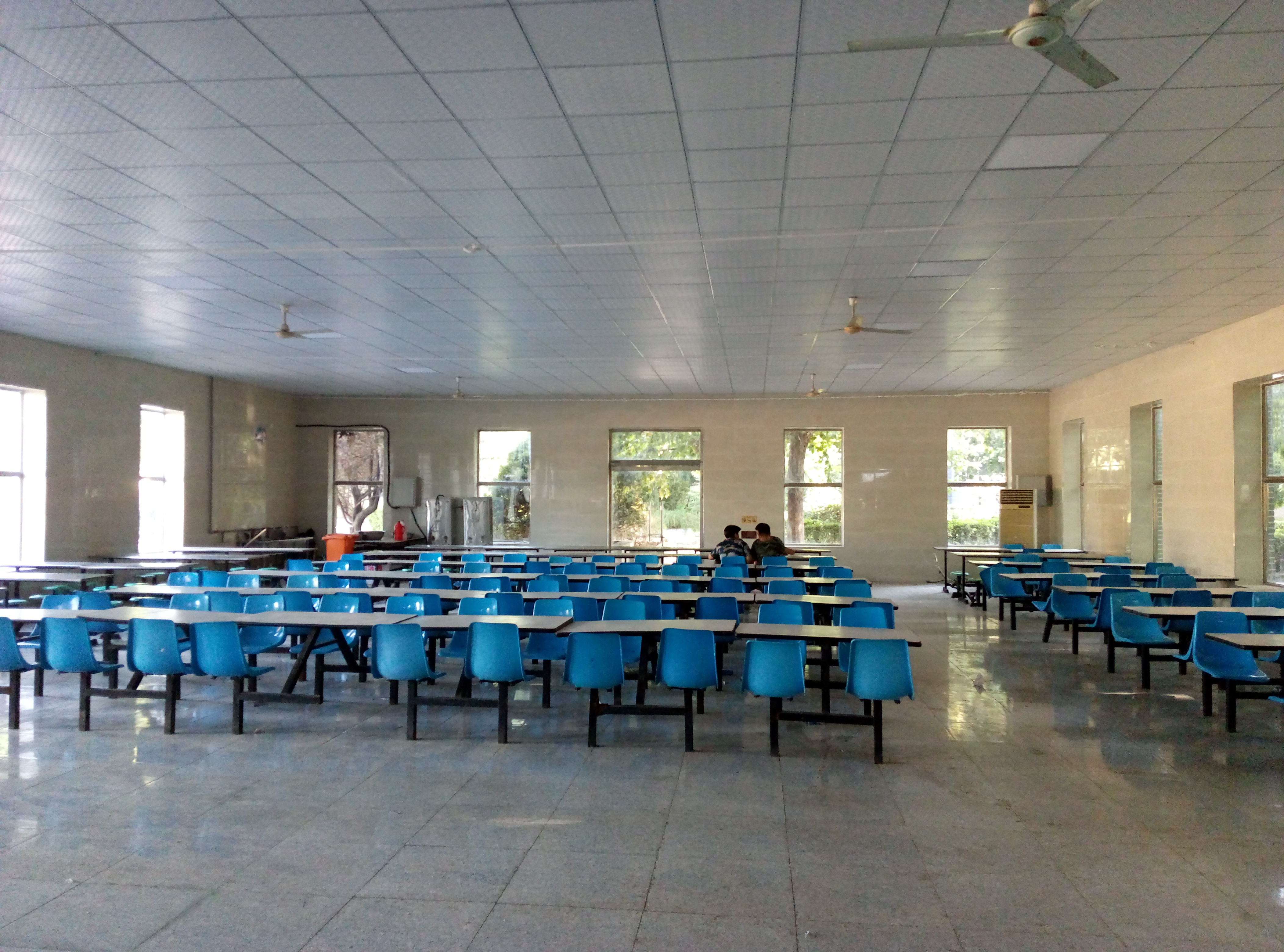 照片60  现学生餐厅加固修缮完成内景 .jpg